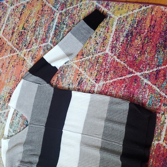 no comment waffle knit sweater - Picture 3 of 10